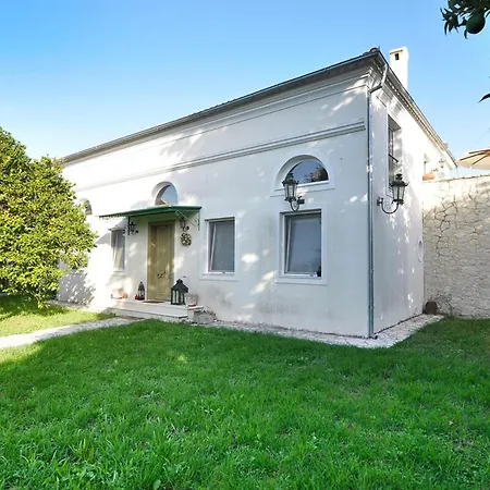 Portico Private With Pool | Corfu Lefkimmi (Corfu)