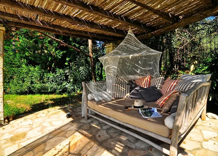 Portico Private With Pool | Corfu レフキンミ