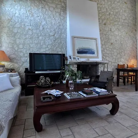 Portico Private With Pool | Corfu Villa Lefkímmi